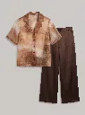 Outfit_product_display_on_surface_202608091834.webp