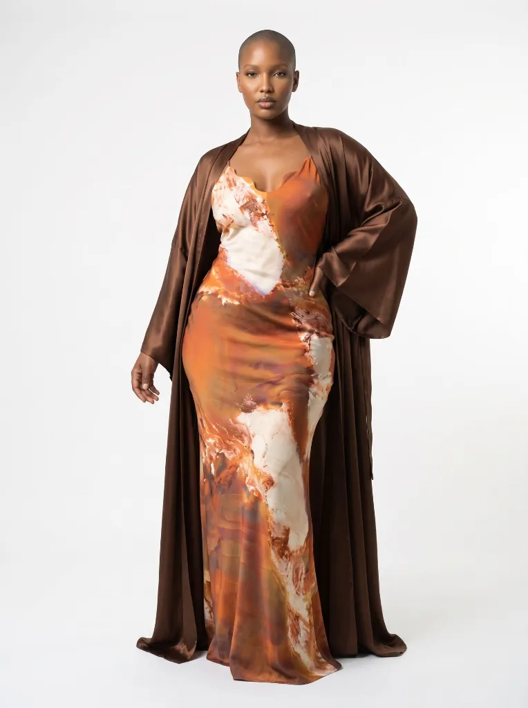 Model_posing_in_luxury_fashion_2K_20260922123023.webp
